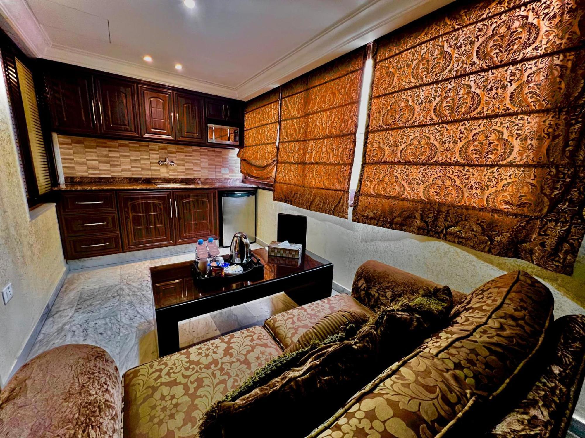 Queens Suite Hotel Beyrut Dış mekan fotoğraf