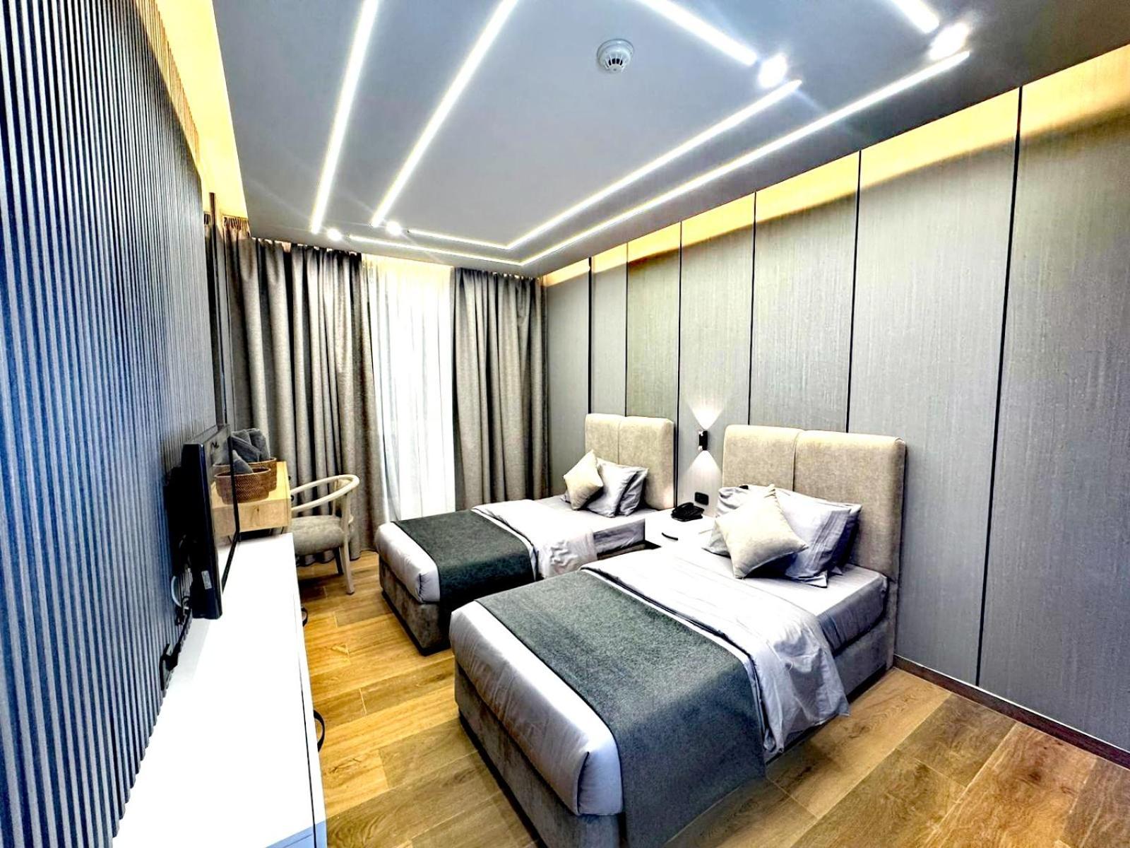 Queens Suite Hotel Beyrut Dış mekan fotoğraf