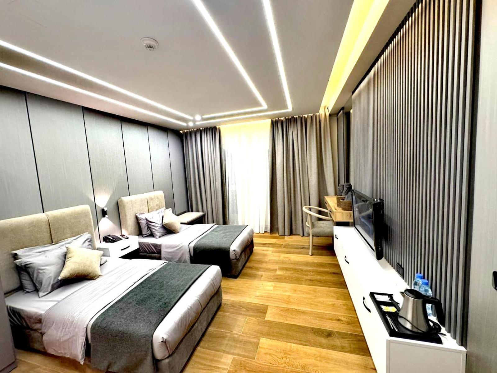 Queens Suite Hotel Beyrut Dış mekan fotoğraf