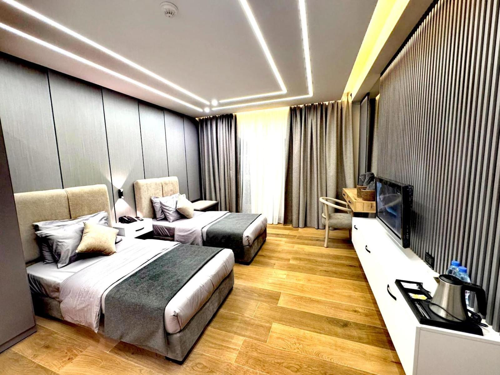 Queens Suite Hotel Beyrut Dış mekan fotoğraf