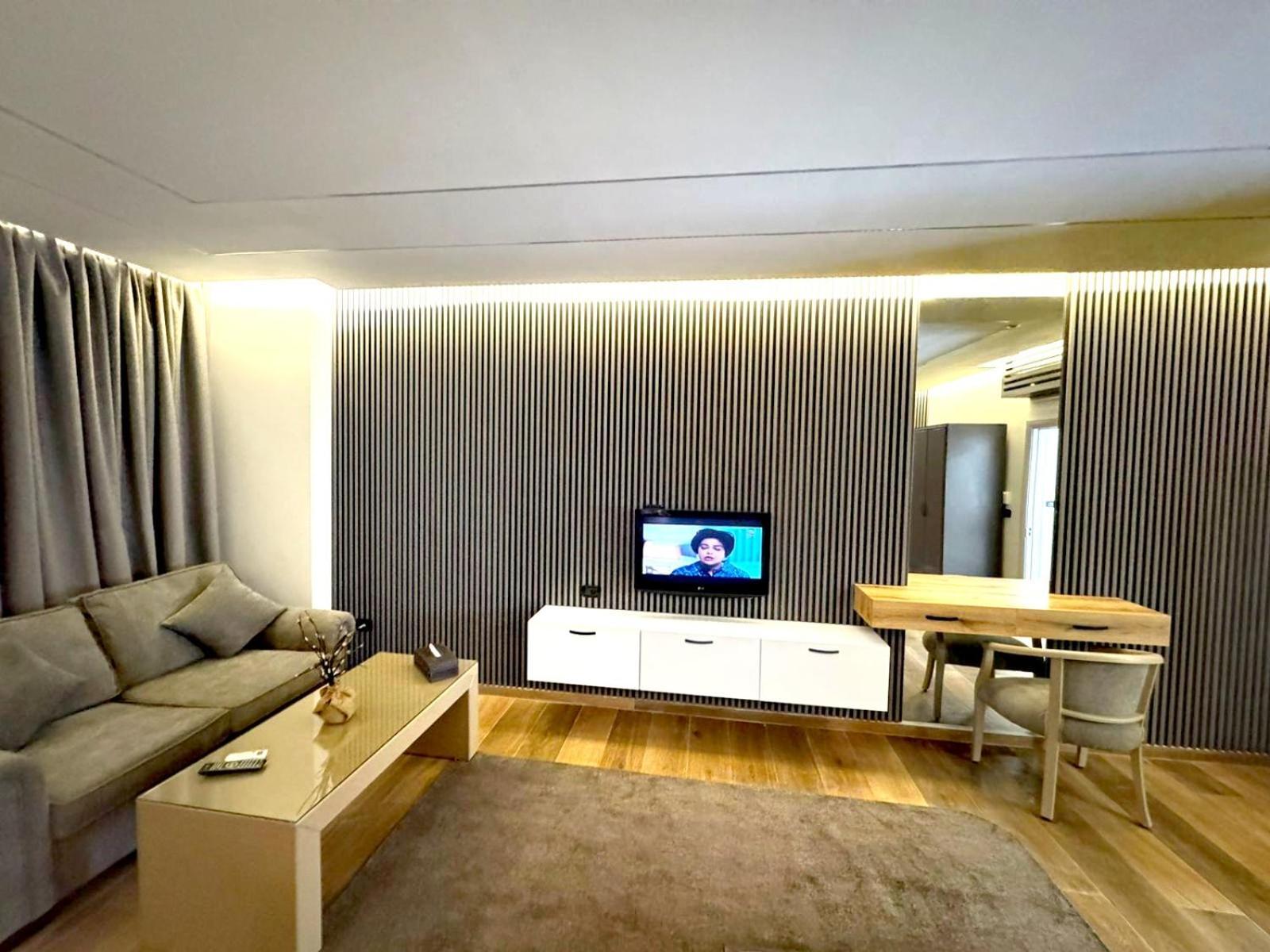 Queens Suite Hotel Beyrut Dış mekan fotoğraf