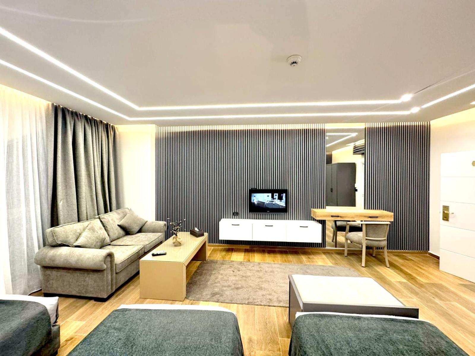 Queens Suite Hotel Beyrut Dış mekan fotoğraf