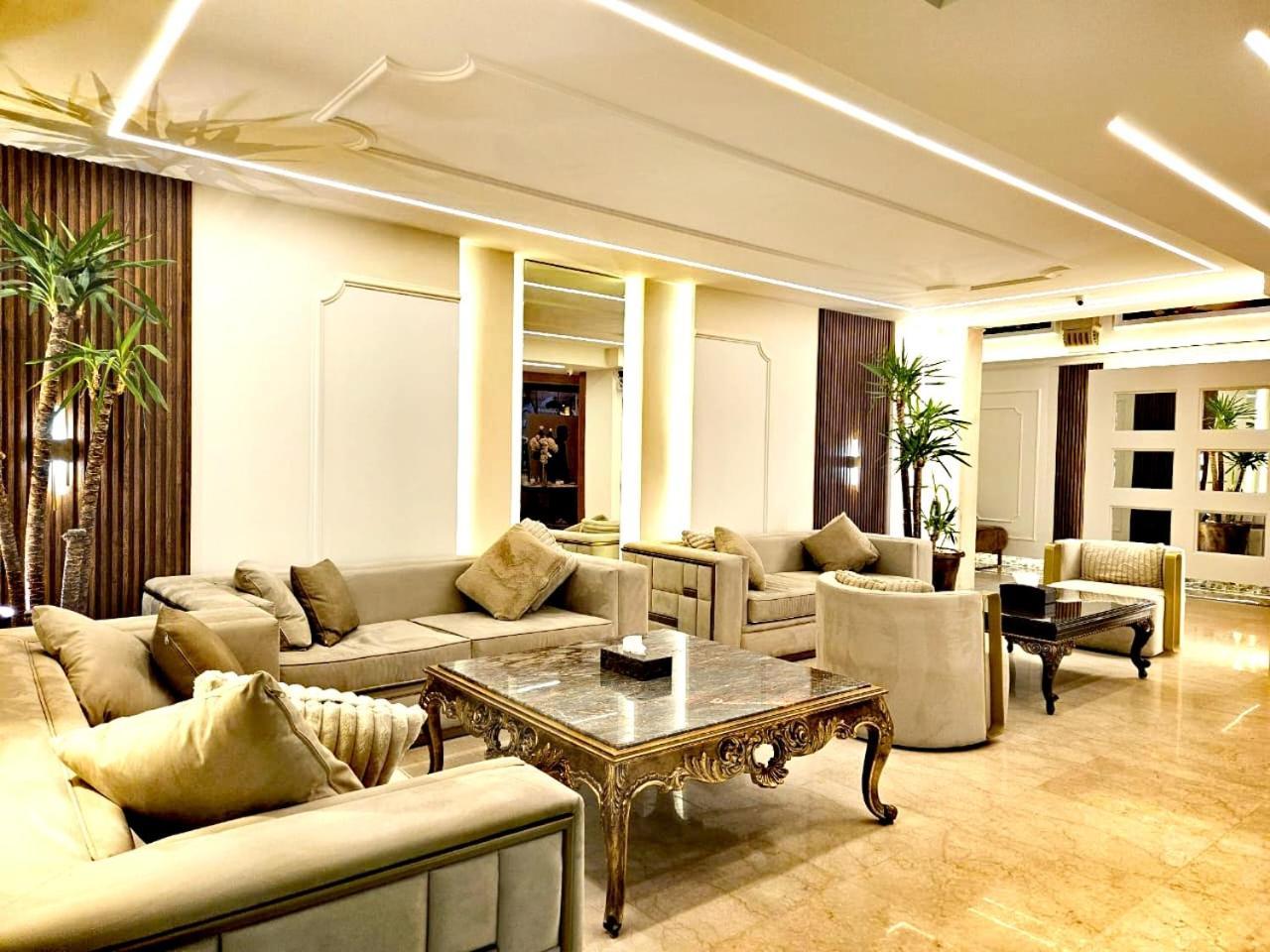 Queens Suite Hotel Beyrut Dış mekan fotoğraf